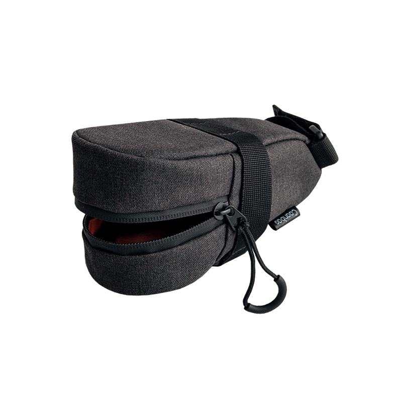 Сумка велосипедная подседельная "Акула" Caanbag CAAN-TR-40BL  фото в интернет-магазине Travers Сумка велосипедная подседельная "Акула" Caanbag CAAN-TR-40BL  фото в интернет-магазине Travers