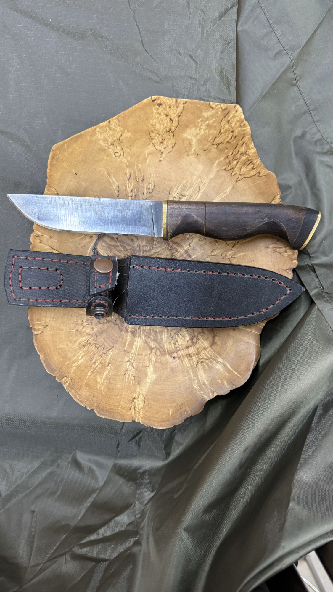 Изображение нож охотник, сталь шх-15, рукоять ясень и сапеле тонированные в интернет-магазине Travers